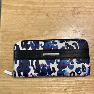 Anne Klein Clutch Wallet Zip Around Blue White